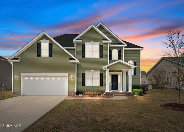 Property at 316 Palisades Way, New Bern, NC 28560, 5 beds, 3 baths