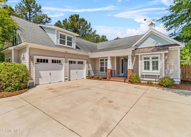 Property at 2015 Lynnwood Dr, Wilmington, NC 28403, 3 beds, 2.5 baths