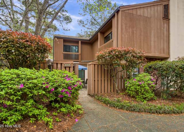 Property at 1018 Birch Creek Dr, Wilmington, NC 28403, 2 beds, 2.5 baths
