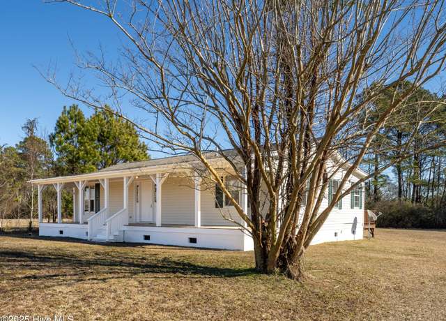Property at 293 Willie Hatcher Rd, Chinquapin, NC 28521, 3 beds, 2 baths
