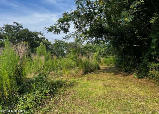 Property at 2628 Belgrade Swansboro Rd, Maysville, NC 28555