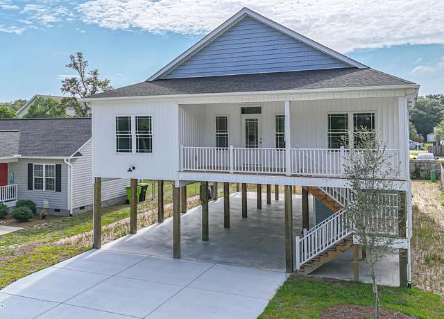 Property at 117 NW 17 St, Oak Island, NC 28465, 4 beds, 3.5 baths