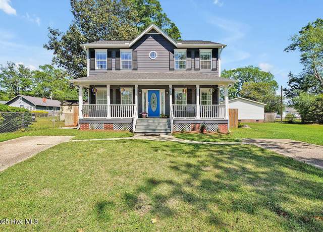 Property at 110 Clay St, Wilmington, NC 28405, 4 beds, 3 baths