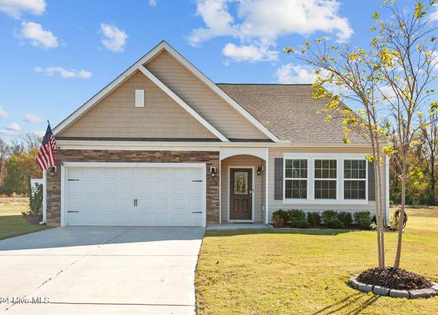 Property at 4463 Marthas Village Ln, Ayden, NC 28513, 4 beds, 3 baths
