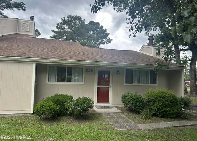 Property at 106 Quarterdeck Townes #106, New Bern, NC 28562, 2 beds, 2 baths