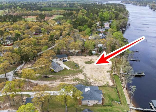 Property at 2331 Chinquapin Rd, New Bern, NC 28562, 1 bed, 1.5 baths