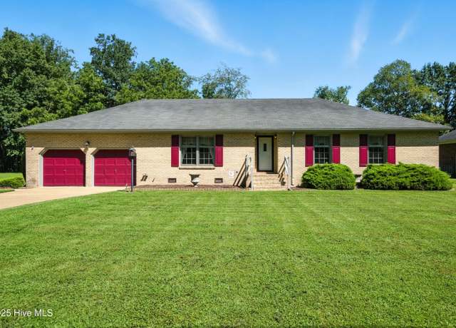 Property at 107 Inlet Dr, Elizabeth City, NC 27909, 4 beds, 2 baths