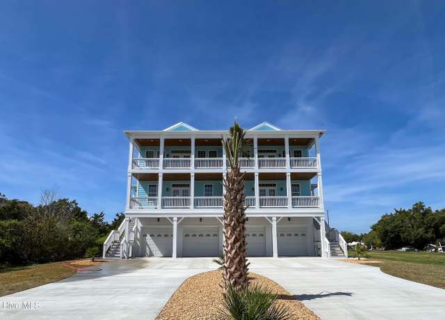 Property at 244 Grandview Dr, Sneads Ferry, NC 28460, 4 beds, 3 baths