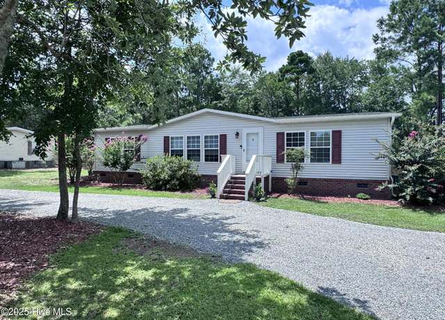 Property at 105 Sunset Ct, Hampstead, NC 28443, 3 beds, 2 baths