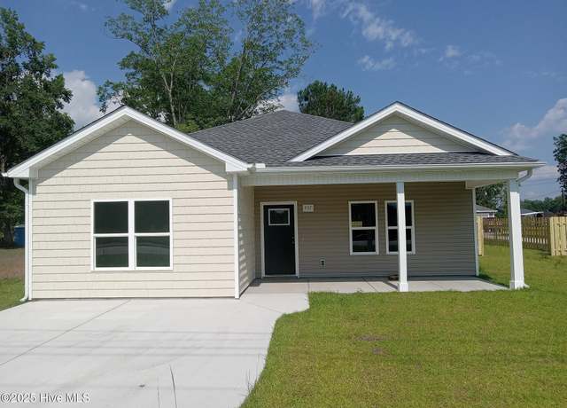 Property at 937 Hickman Rd, Tabor City, NC 28463, 3 beds, 2 baths