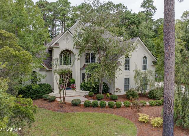 Property at 5606 Keswick Ct, Wilmington, NC 28409, 4 beds, 4.5 baths