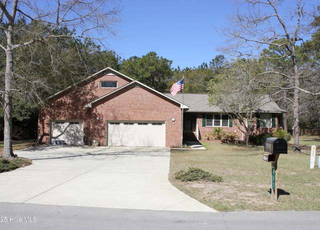 Property at 903 Lanyard Ln, New Bern, NC 28560, 3 beds, 2.5 baths