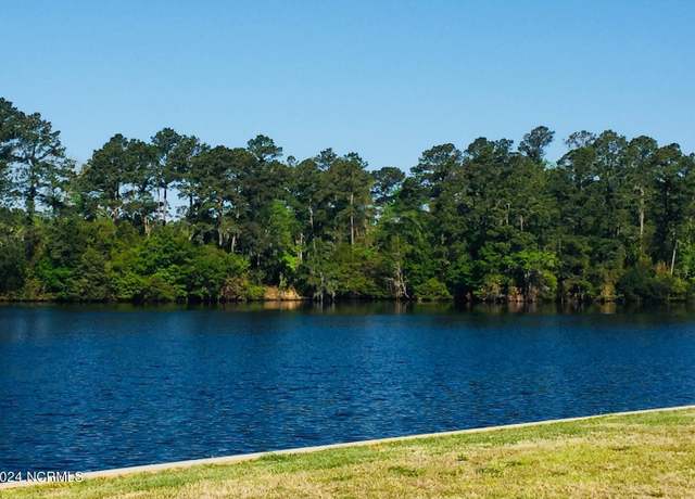 Property at 126 Shoreview Dr, New Bern, NC 28562