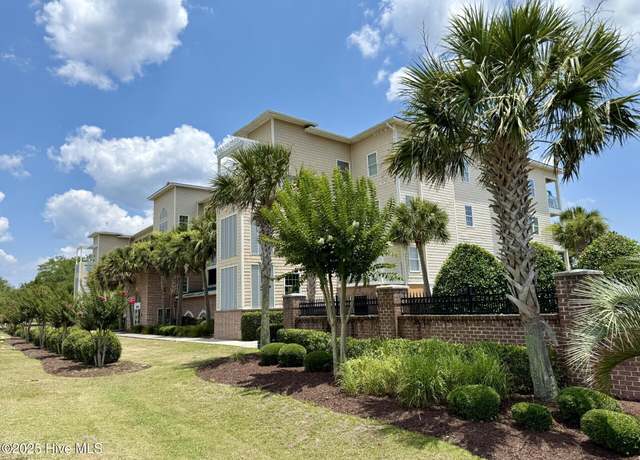 Property at 2252 Dolphin Shores Dr SW #14, Supply, NC 28462, 3 beds, 3 baths