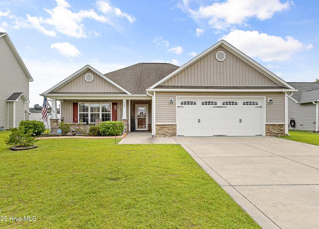 Property at 725 Radiant Dr, Jacksonville, NC 28546, 3 beds, 2 baths