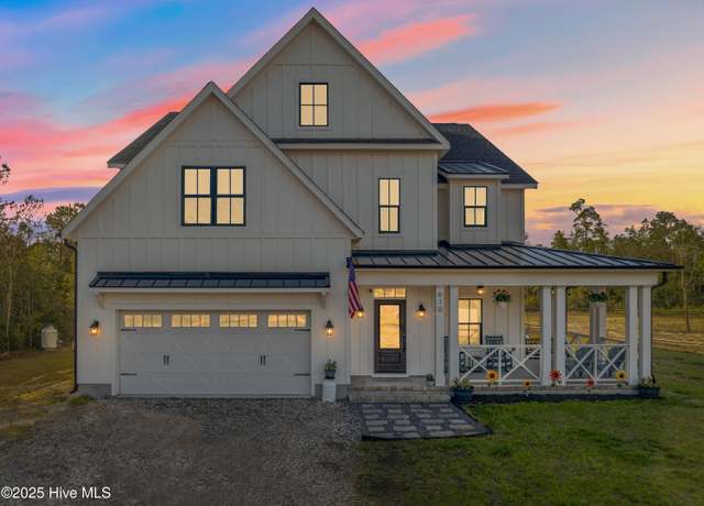 Property at 610 Cross Creek Dr, Hampstead, NC 28443, 4 beds, 4 baths