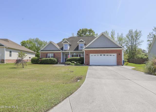Property at 205 S River Dr, Jacksonville, NC 28540, 3 beds, 2.5 baths