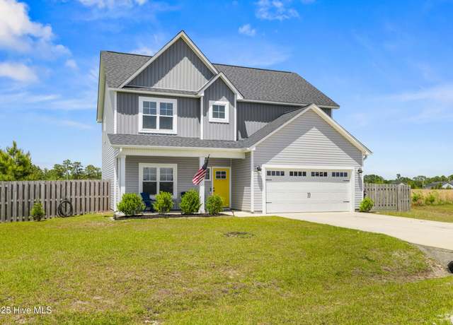 Property at 446 Elgin Rd, Hubert, NC 28539, 3 beds, 2.5 baths