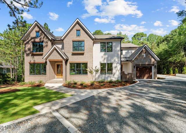 Property at 1 Scotscraig Ct, Pinehurst, NC 28374, 5 beds, 6 baths