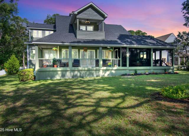 Property at 33 Augusta Dr, Oak Island, NC 28465, 5 beds, 4.5 baths