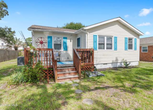 Property at 129 NE 31st St, Oak Island, NC 28465, 3 beds, 1 bath