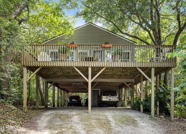Property at 102 South Ct, Atlantic Beach, NC 28512, 2 beds, 1.5 baths