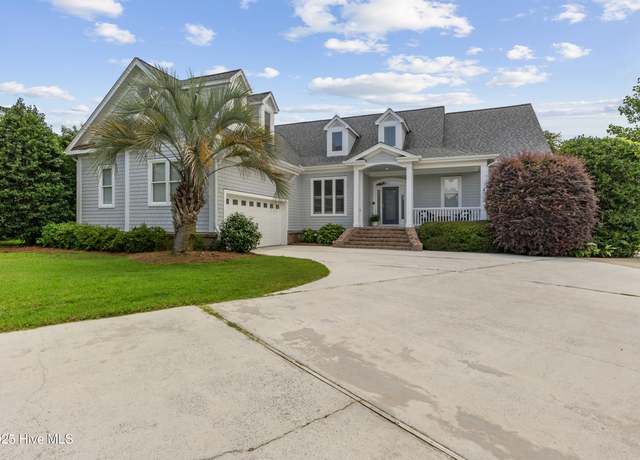 Property at 107 N Stargazer Ct, Hampstead, NC 28443, 4 beds, 3 baths