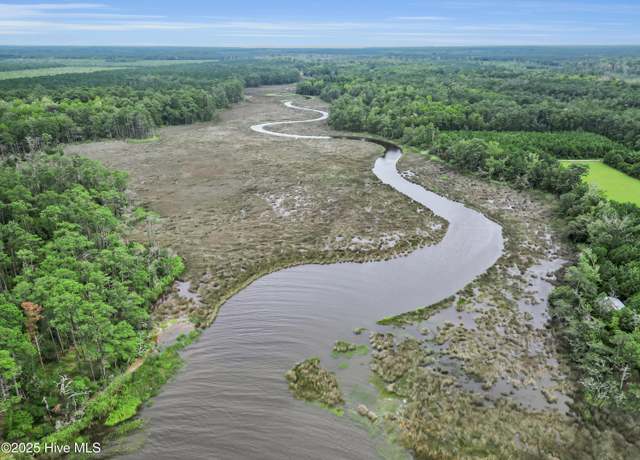 Property at 695 Sandy Point Dr, Beaufort, NC 28516