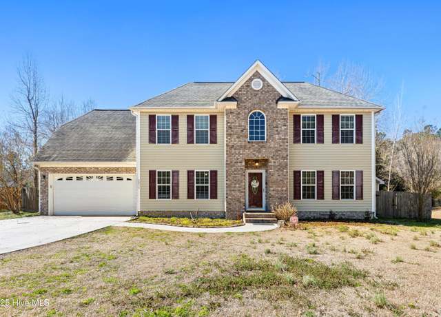 Property at 1311 N Stage Coach Trl, Jacksonville, NC 28546, 4 beds, 3.5 baths