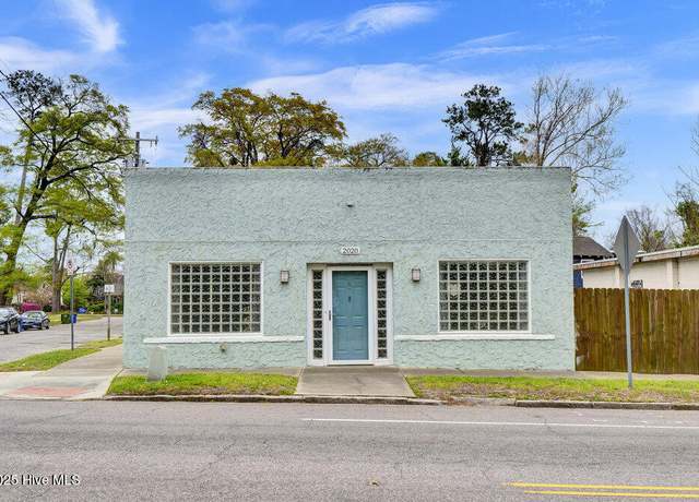 Property at 2020 Princess Place Dr, Wilmington, NC 28405, 3 beds, 3 baths