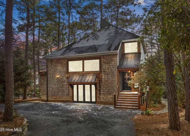 Property at 350 Pine Vista Dr, Pinehurst, NC 28374, 3 beds, 2.5 baths