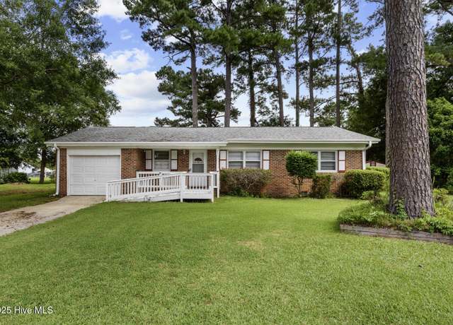 Property at 1 Lee Ct, Jacksonville, NC 28546, 3 beds, 1.5 baths