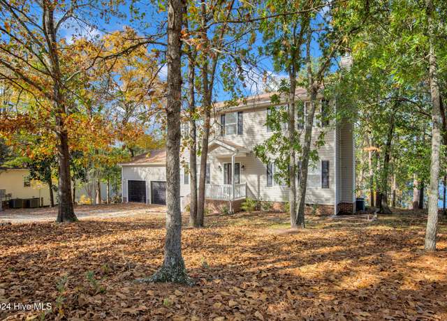 Property at 85 Pinewinds Dr, Sanford, NC 27332, 4 beds, 2.5 baths
