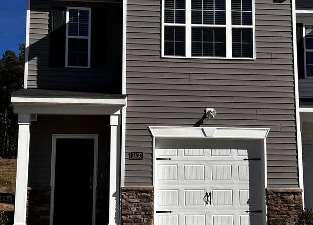 Property at 1410 Gracie Ln, Carthage, NC 28327, 3 beds, 2.5 baths