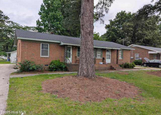 Property at 208 S Anderson, Elm City, NC 27822, 5 beds, 3 baths