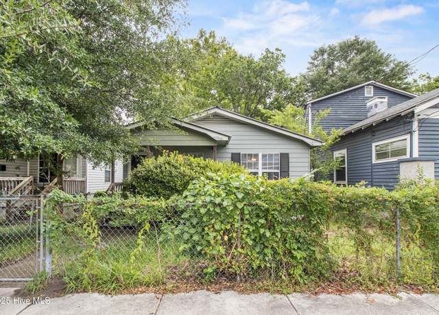 Property at 117 S 13th St, Wilmington, NC 28401, 3 beds, 2 baths