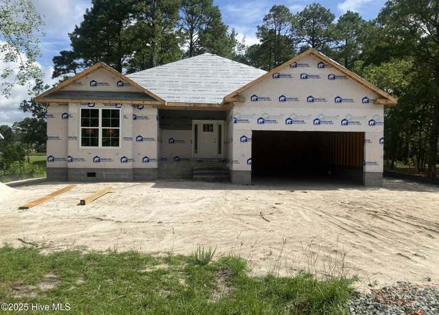 Property at 5717 Sloop Ct, New Bern, NC 28560, 4 beds, 2 baths