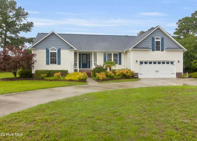 Property at 901 Caracara Dr, New Bern, NC 28560, 3 beds, 2 baths