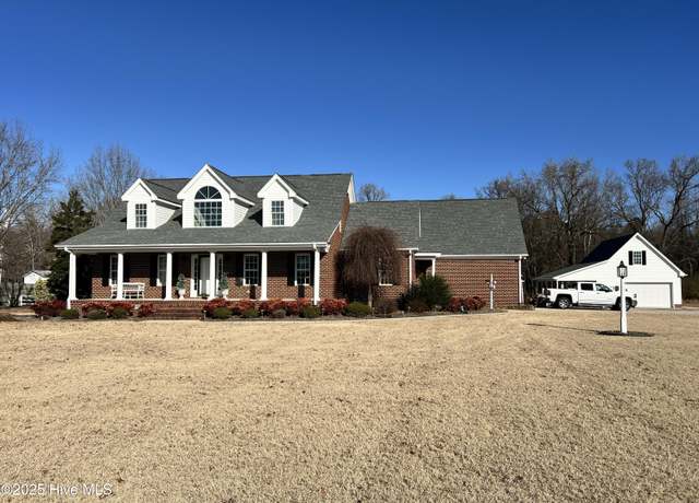 Property at 4353 Rosebud Church Rd, Wilson, NC 27893, 4 beds, 4 baths