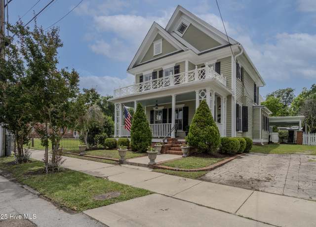 Property at 405 Hancock St, New Bern, NC 28560, 3 beds, 3.5 baths