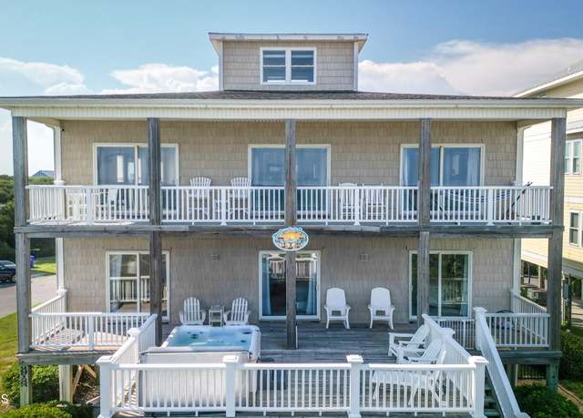 Property at 98 Oleander Ct, Surf City, NC 28445, 7 beds, 6.5 baths