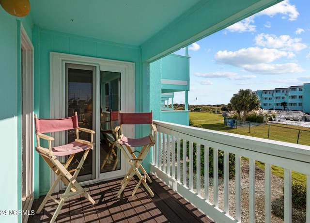 Property at 301 Commerce Way Rd #127, Atlantic Beach, NC 28512, 2 beds, 2 baths