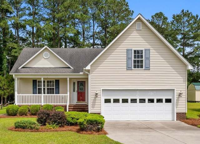 Property at 309 Belle Oaks Dr, New Bern, NC 28562, 4 beds, 3 baths