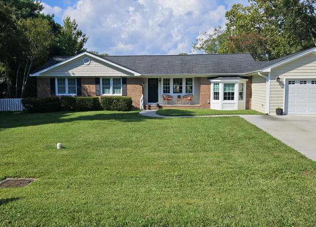 Property at 804 Fayetteville Ave, Carolina Beach, NC 28428, 3 beds, 1.5 baths