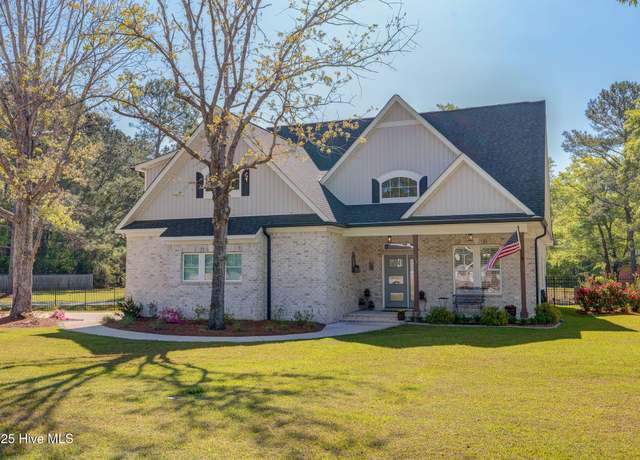 Property at 237 Pine Village Dr, Rocky Point, NC 28457, 3 beds, 2.5 baths