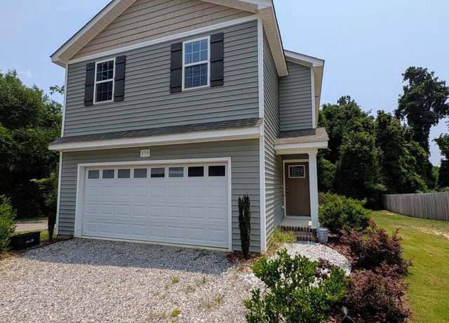 Property at 353 N Stephens St, Southern Pines, NC 28387, 3 beds, 2.5 baths