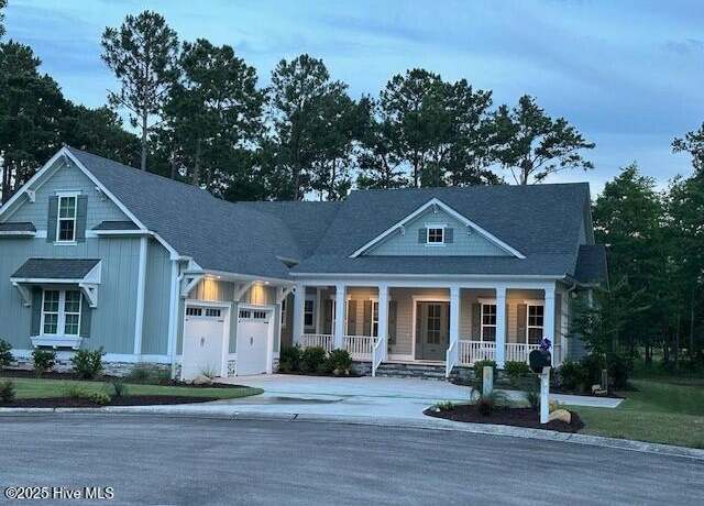 Property at 469 Woodbury Ct SE, Bolivia, NC 28422, 4 beds, 3.5 baths