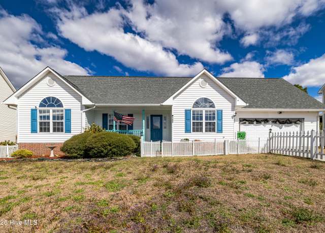 Property at 107 Harvest Moon Dr, Richlands, NC 28574, 4 beds, 2 baths