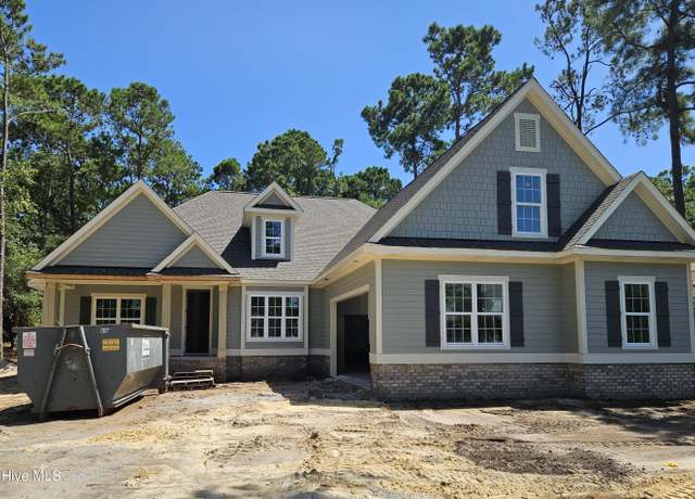 Property at 367 Genoe's Point Rd SW, Supply, NC 28462, 3 beds, 3.5 baths