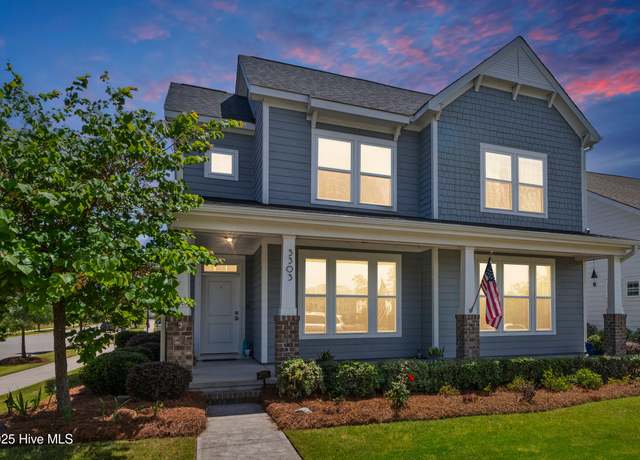 Property at 3303 Oyster Tabby Dr, Wilmington, NC 28412, 4 beds, 3 baths